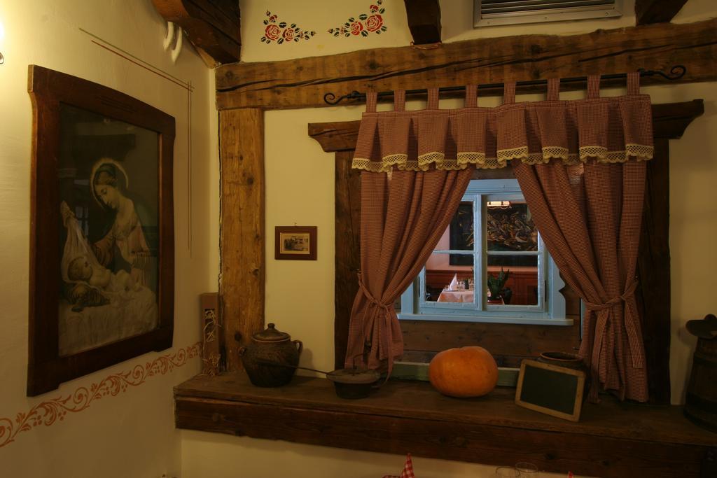 Hotel Risnjak Delnice Exterior photo